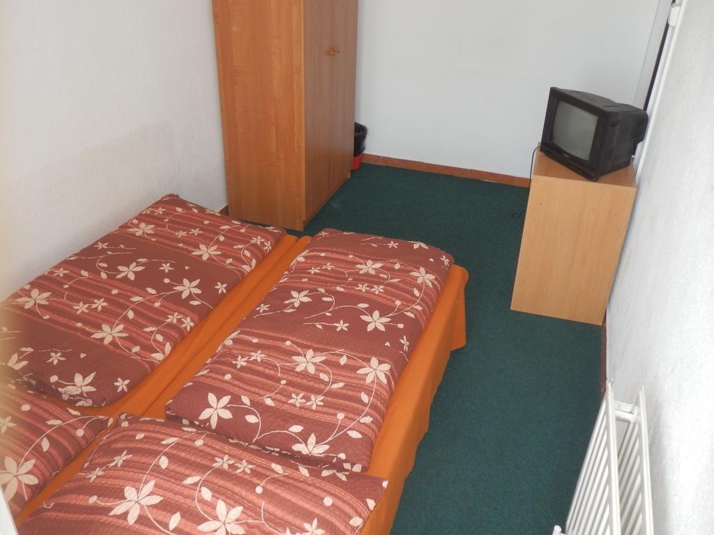 Ubytovna Pod Mostem Ostrava Zimmer foto